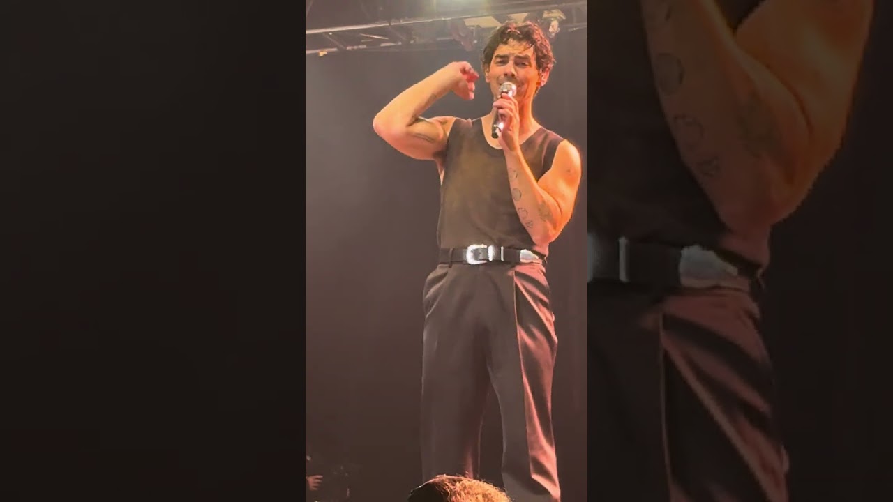 Jonas Brothers ‘When You Look Me in the Eyes’ - Live