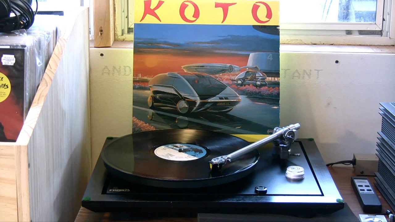Rega P25 plays Koto - Jabdah (Long Version)