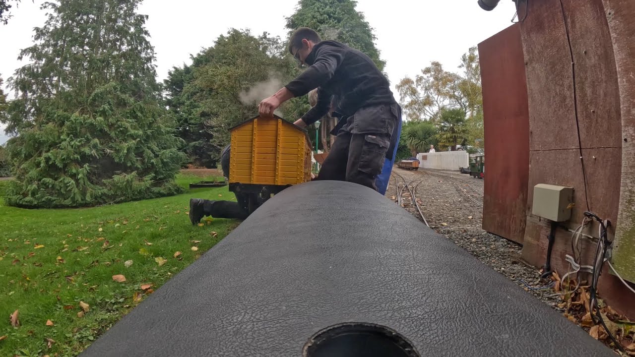 DERAILMENT!! Hemsby Miniature Railway