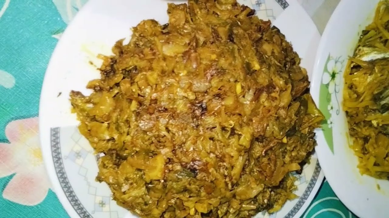 শীতের সকালে গরম ভাতের সাথে শুটকি দিয়ে বাঁধাকপি ভাজি ছোট মাছের চচ্চড়ি খেতে সেই স্বাদ |