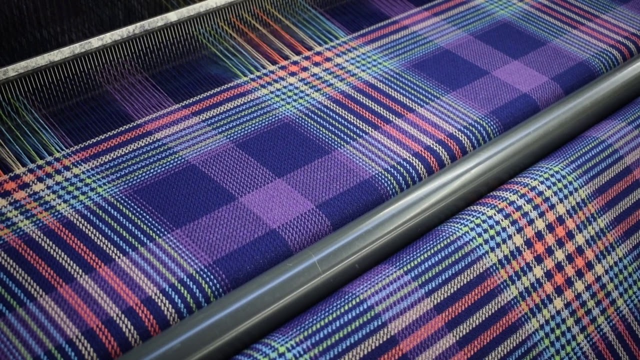 Knockando Woolmill - Winter 2018 Tartan blanket (Purple)