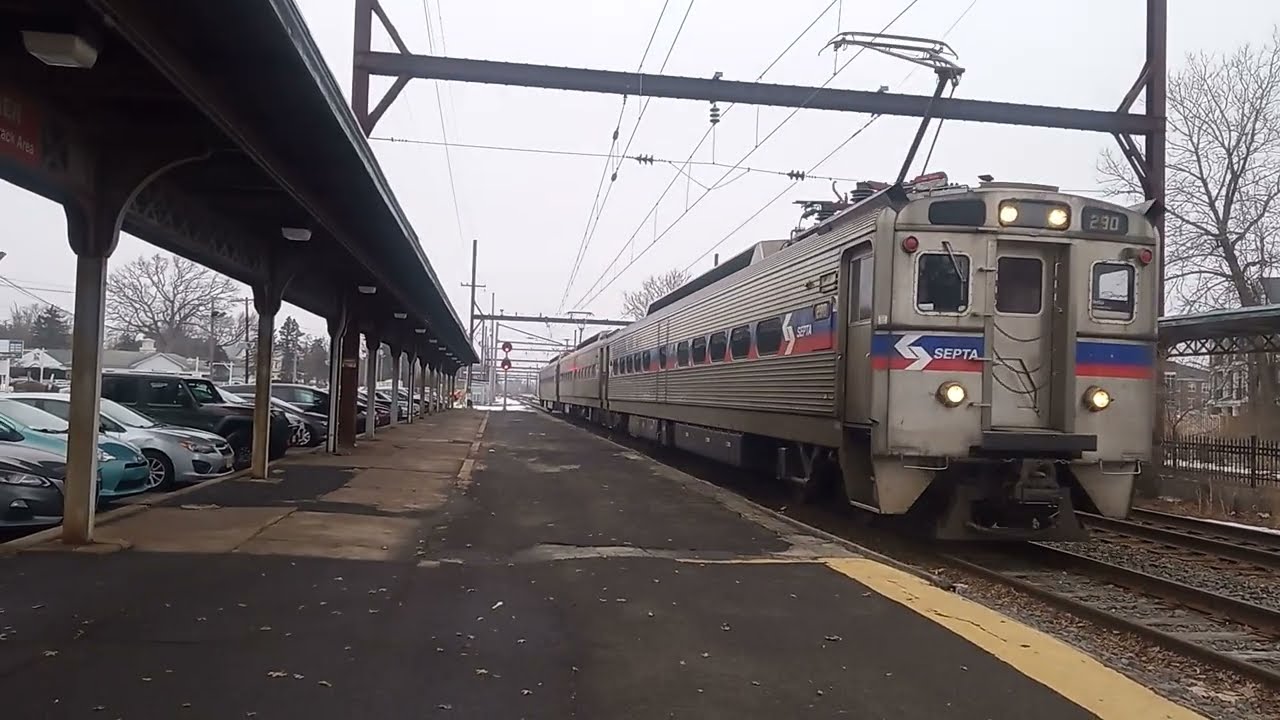 SEPTA Regional Rail 3-Car Train Of GE Silverliner IV's at West Trenton 