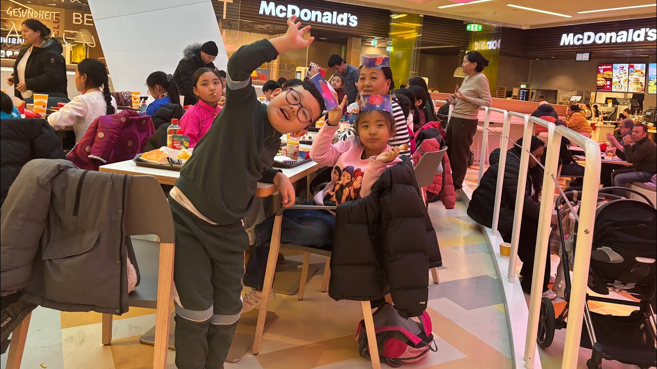 Bern Dance group  party in McDonald’s ￼🍔🍟🍭🍧😆