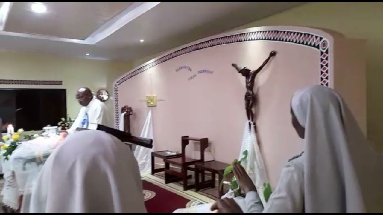 Nta kintu cyiza nko kwiyegurira Nyagasani! Ababikira b'Abasaleziyani ba Mut. Filippo Smaldone.