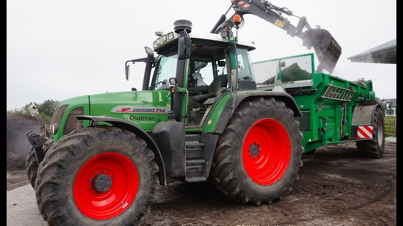 Mest uitrijden. SAMSON FLEX 16. Loonbedr. Oudman Pieterburen.