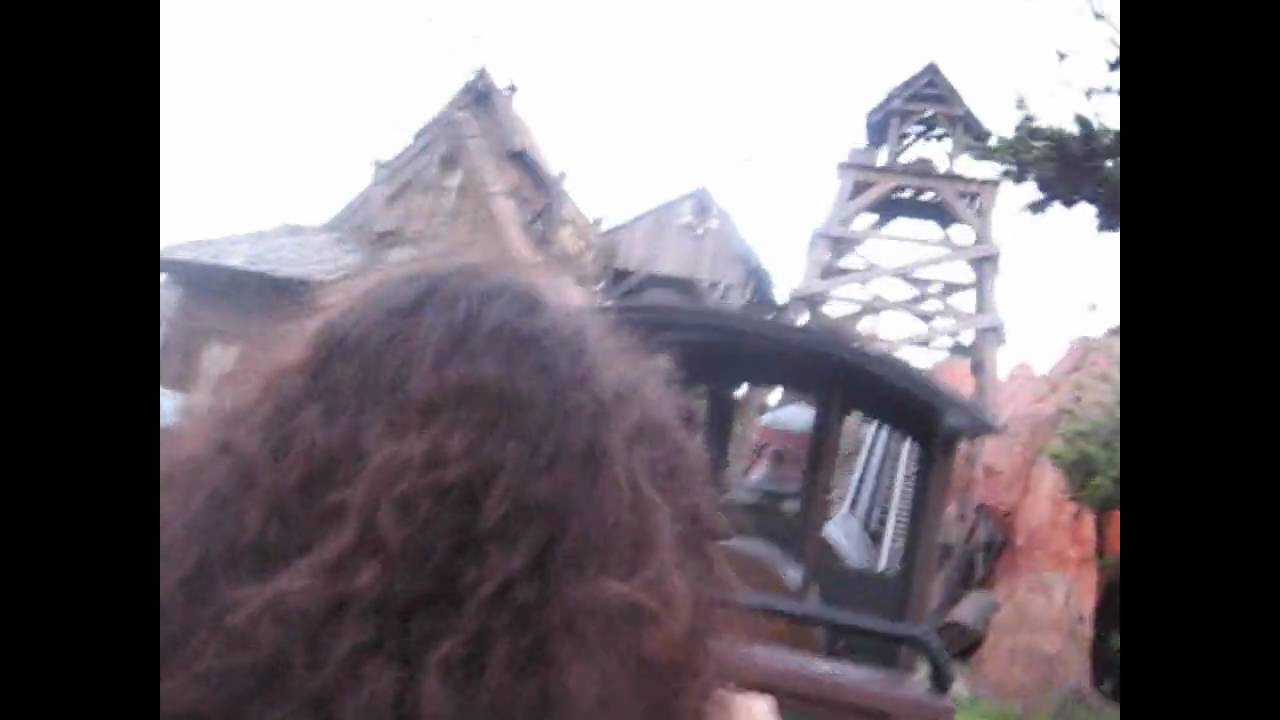 Big Thunder Mountain Disneyland 2010 Action! Hammer Irre! Achterbahn Rollercoaster! HD 720p