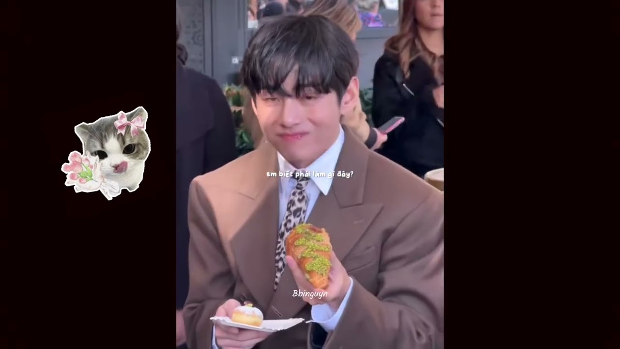Anh toả sáng trên sân khấu, em âm thầm yêu anh dưới khán đài😊 #taehyung #bts 