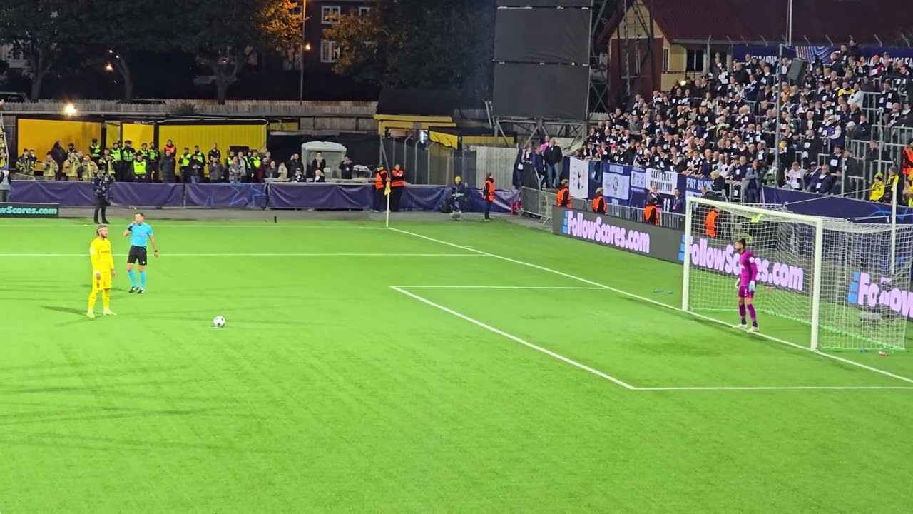 BODO GLIMT MISS PENALTY! Kasper H&oslash;gh: Bod&oslash; Glimt v Tottenham Hotspur (35 Minutes)