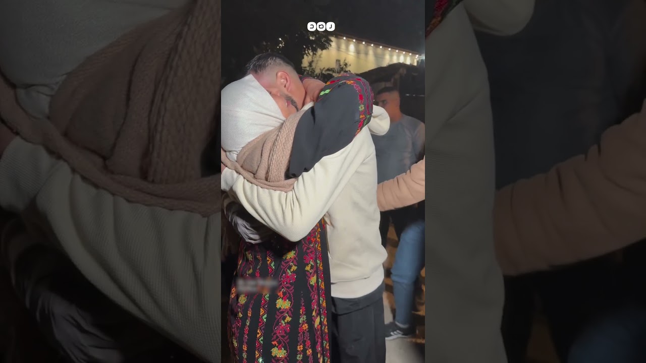 بكاء وأحضان..لحظات مؤثرة من لقاء الأسير المحرر يزن صبح بوالدته بعد قضائه 6 سنوات في سجون الاحتلال
