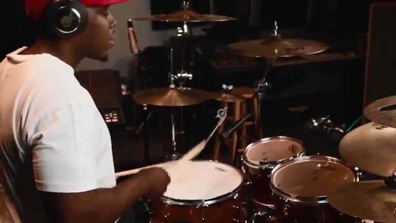 Rihanna, Diamonds (Live) - Llavar Mindley [Drum Cover]