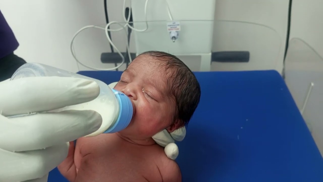 Newborn Baby Crying for Milk 😭 | First Bottle Feed | Soothing a Hungry Baby