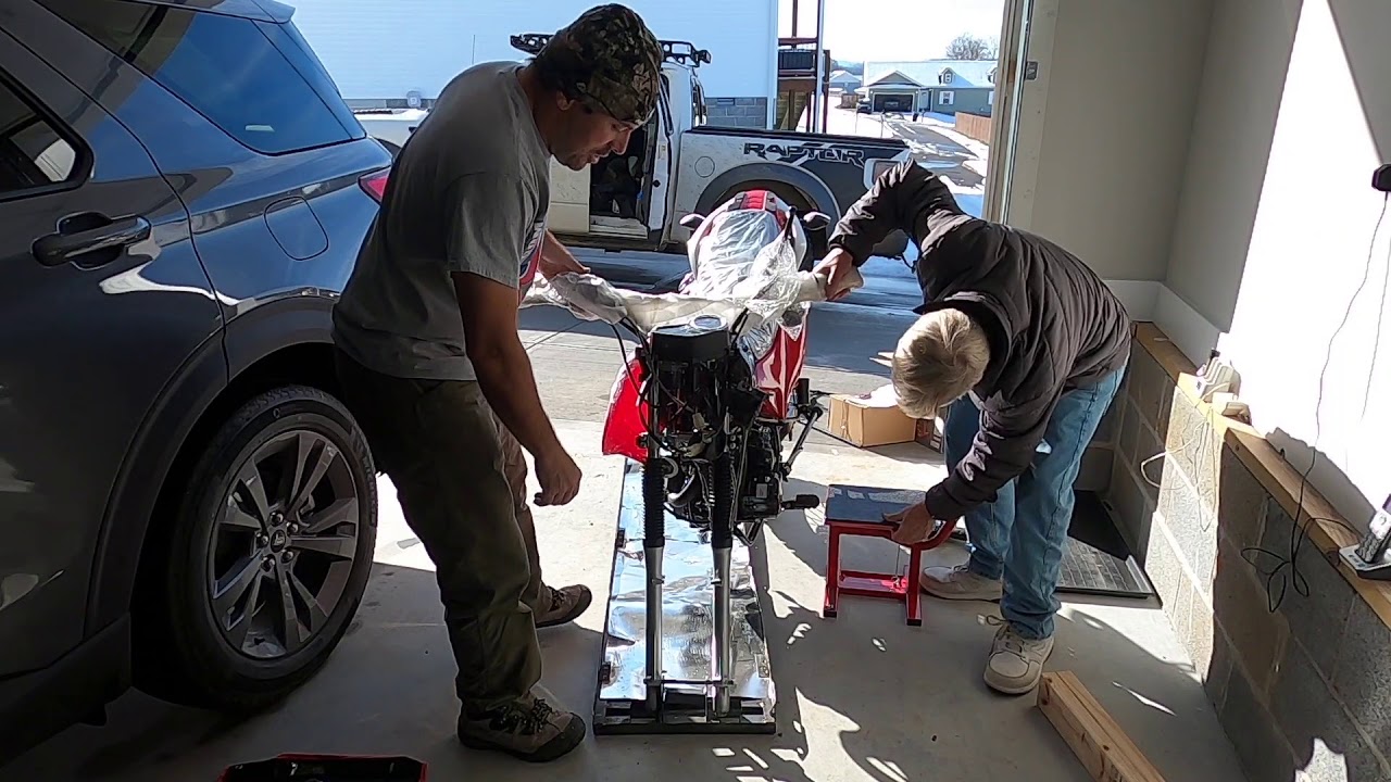 2020 Hawk 250 UnBoxing assembly part 1 [Chinese dual sport]