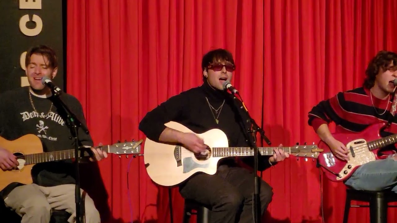 Emblem 3- 3000 Miles (Acoustic)- Live in New Jersey- Happy Birthday Wesley