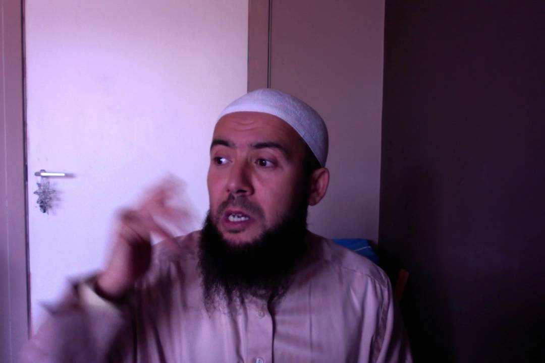 Antes de pone el  HIJAB ( video 1 ) ( TAHAR IBN ALI )