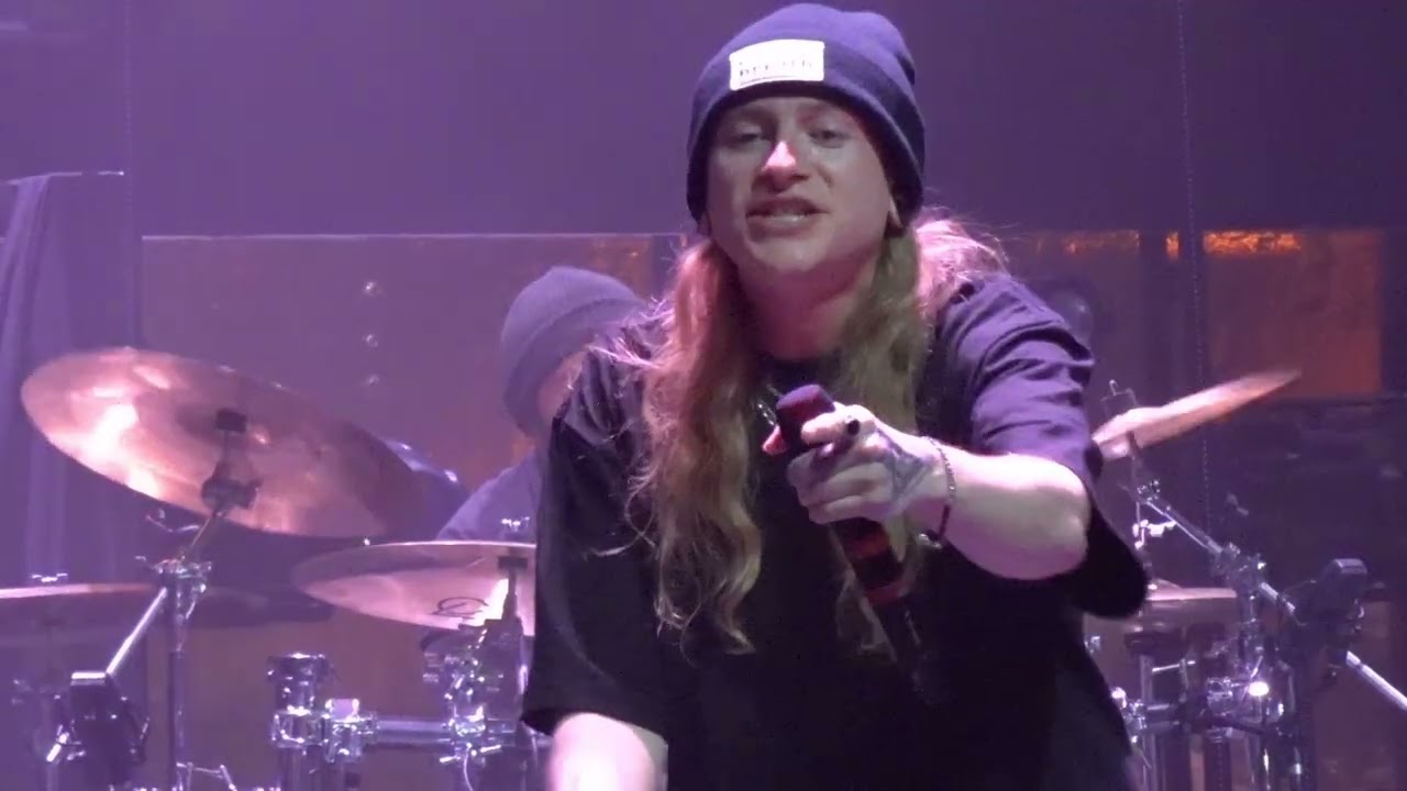 2026-01-19: Catch Your Breath performs 'Dark' LIVE HOUSE OF BLUES DISNEY SPRINGS ORLANDO FLORIDA