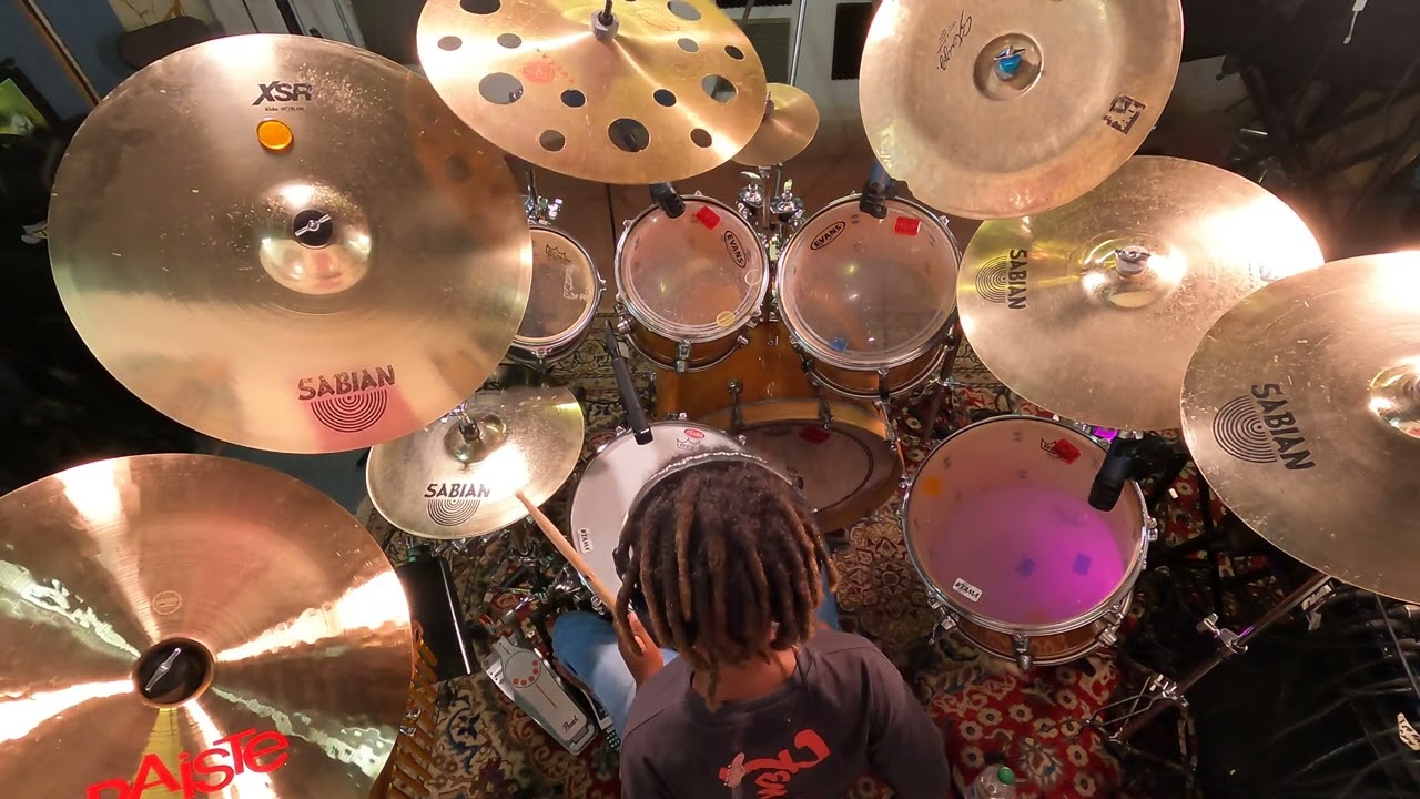 E' Festa (Celebration) - Premiata Forneria Marconi - Enzo Ursino Drum Cover (EnzoDrummerBoy)