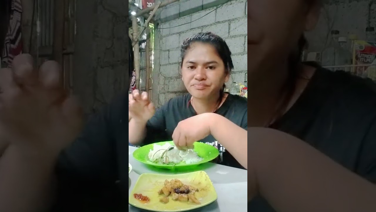 Piritong itlog with sibuyas n puti,talbos Ng kamote with sawsawang mangga at bagoong 😋😋😋