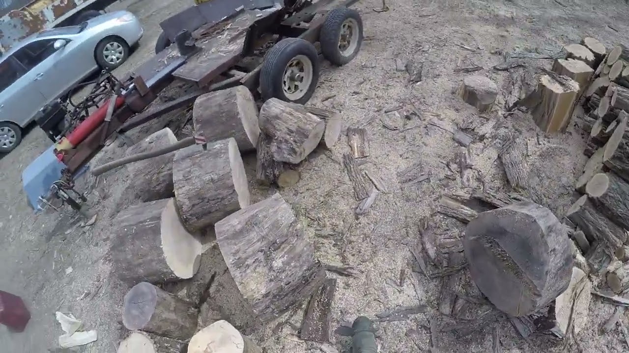 DIY Log Splitter Slip On 4 Way Wedge. Super Simple, Built From Scrap.