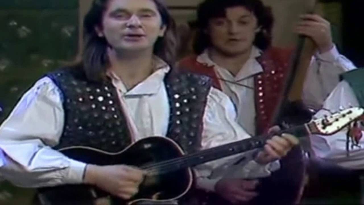 ZLATNI DUKATI - U mom selu širok šor - Live