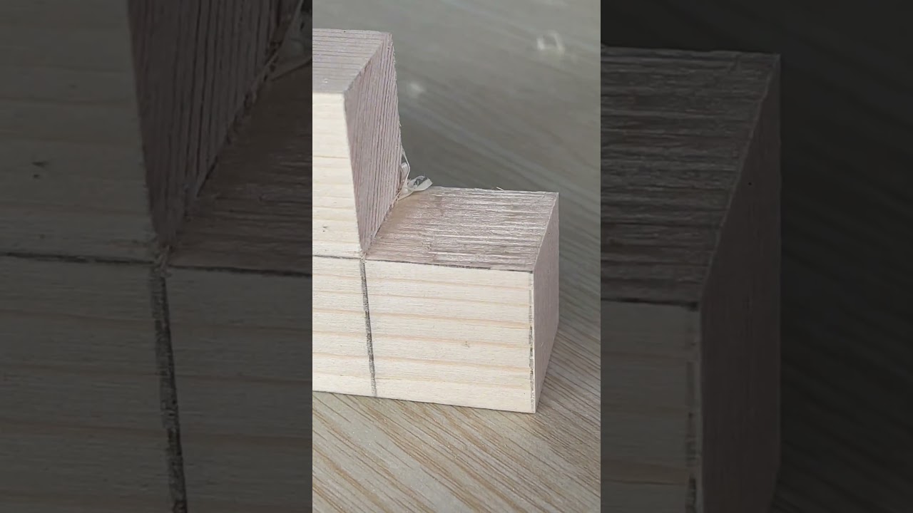 A manual tip for joining two wooden pieces at a 90-degree angle #woodworking #tips #tricks