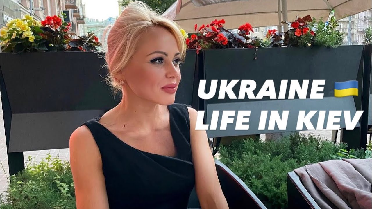 Ukraine 🇺🇦Life in Kiev. February 21, 2026. The Streets of Kiev, Ukraine. Streets Scenes. 