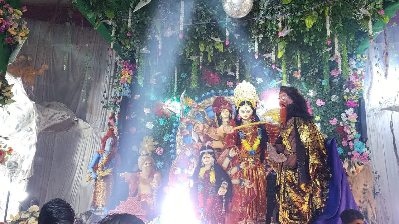 Durga Puja Pandal 2025, Moving Statues @Bank Road, Muzaffarpur