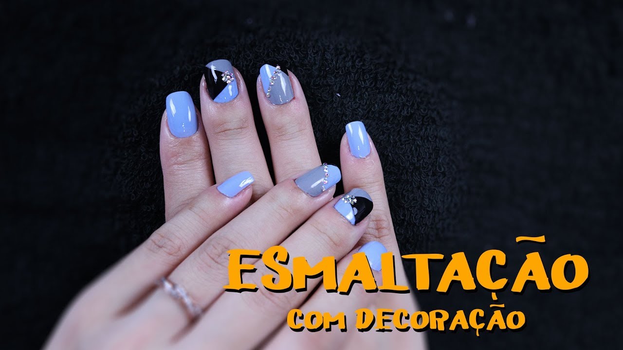 Esmaltação com decoração mosaico à mão livre