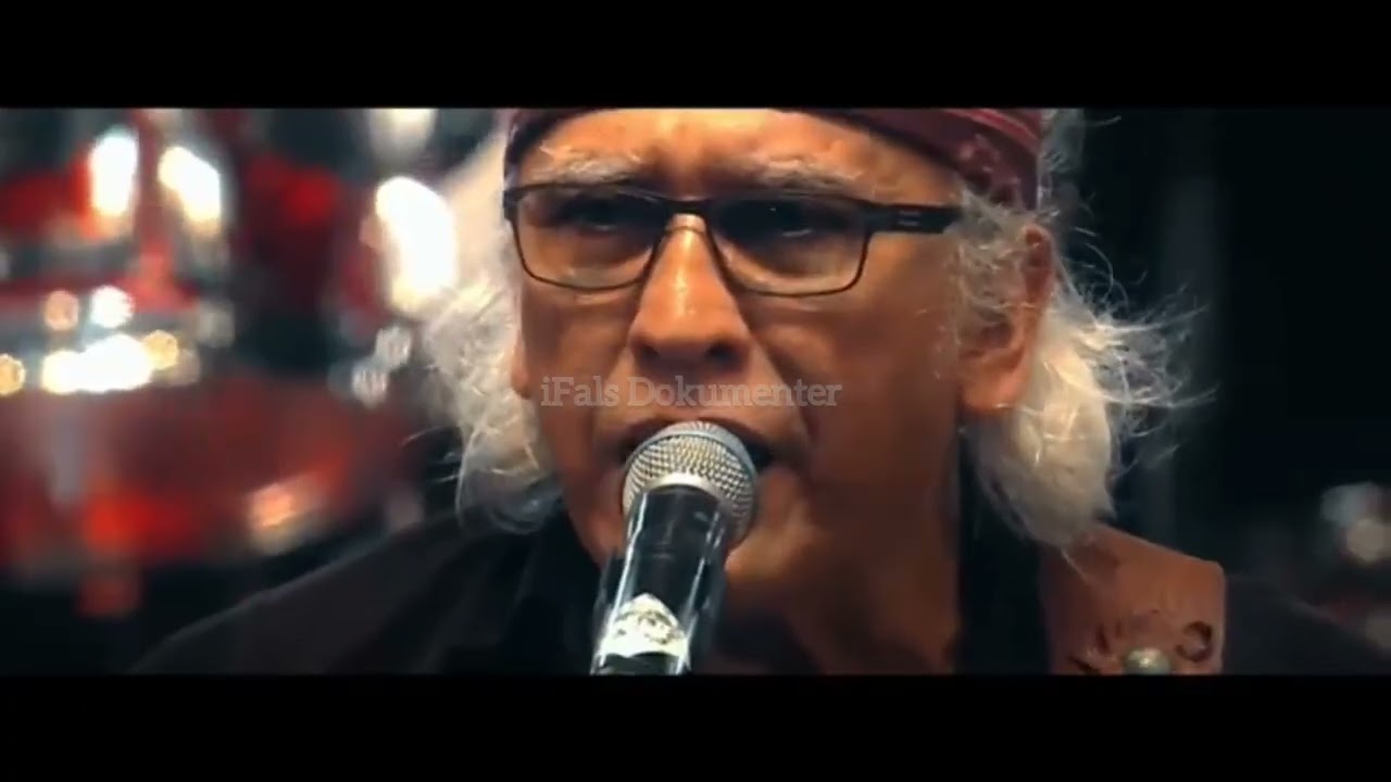 IWAN FALS - BENTO (Live Gaung Merah Pancoran, Jakarta)