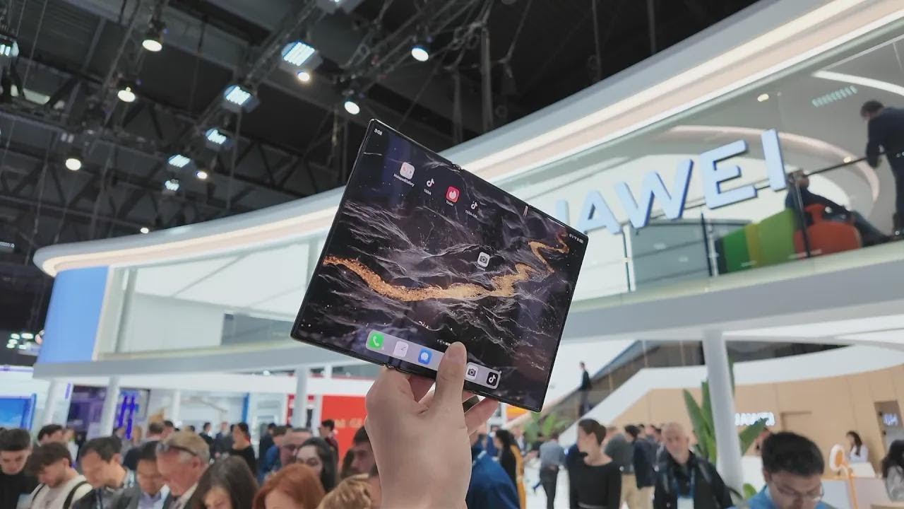 Huawei überrascht wieder: Das erste Handy mit 3 Displays 😱