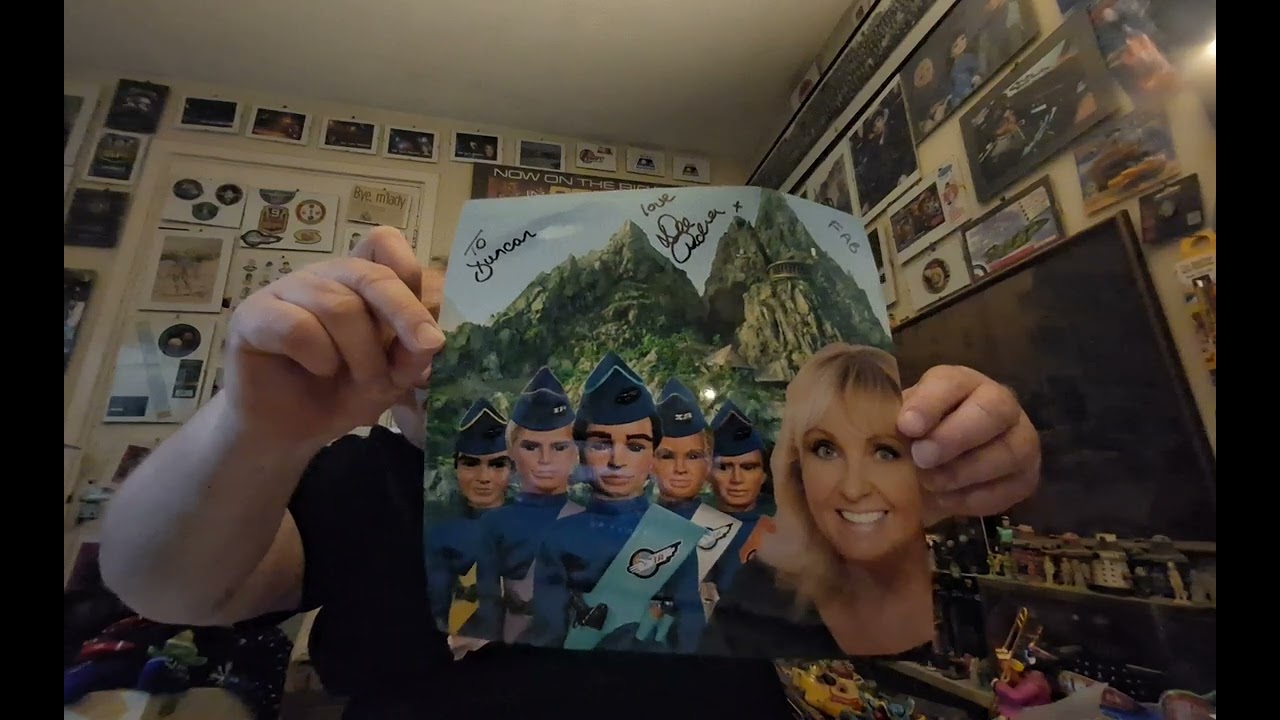 Dee Anderson - Growing Up With Thunderbirds - A Delightful Evening
