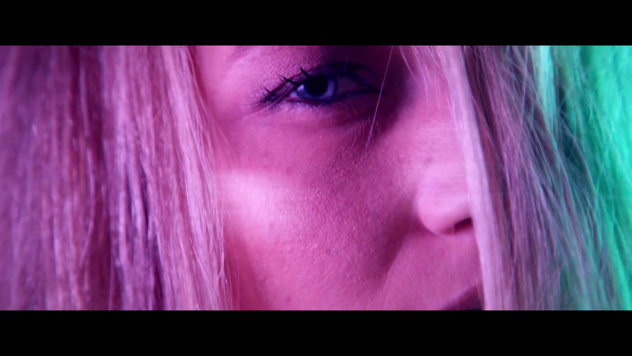 Diamond Pistols & Karra - Skin 2 Skin (Official Video) [Ultra Music]