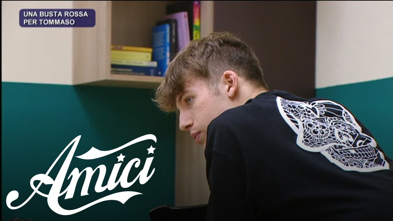 Amici 21 - Lo sconforto di Tommaso in seguito alla busta di sfida
