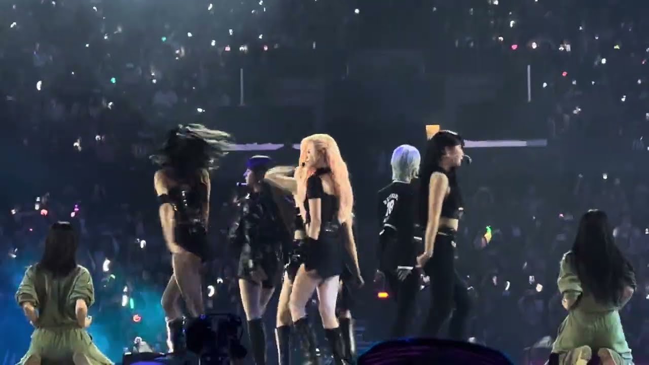 EVERGLOW - Dun Dun & La Di Da fancam at K(POP)CON(VENTION) LA Day 3 8/20/23