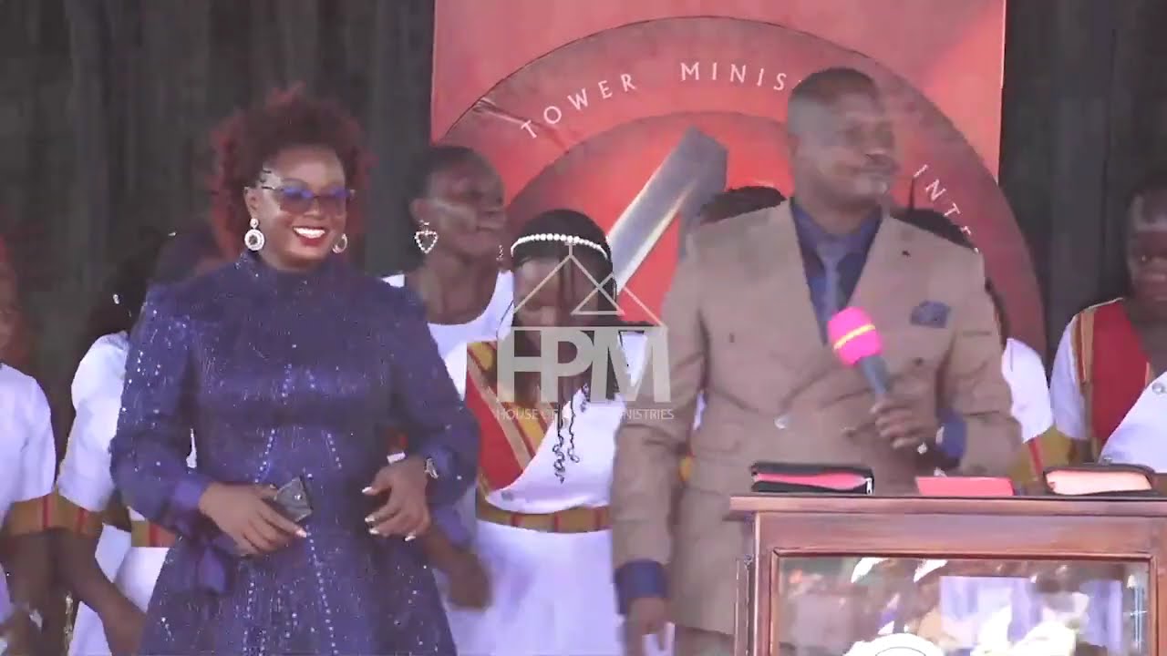 PR  ALOYSIOUS BUJJINGO WITH SUPER PRAISE AND WORSHIP PJT @ 4 THANKS GIVING SERVICE