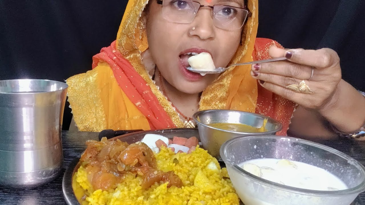 Kela dudh Tehri 👌 pyaj tamatar chatni 🤤 l please support me 🙏 l 