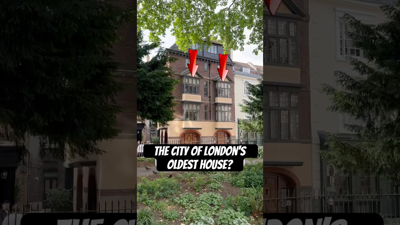 Is this the City of London&rsquo;s oldest house? And what can you see in its windows? 👀