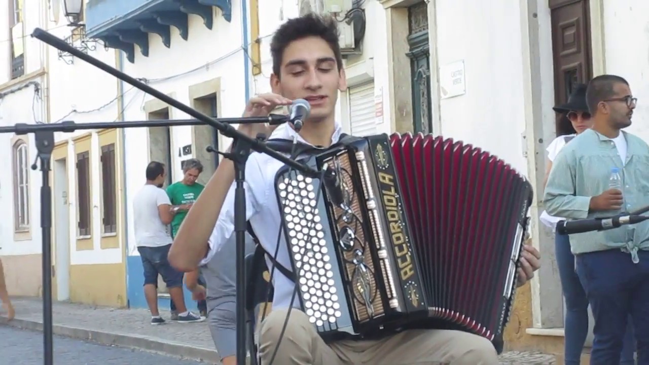 RAPSÓDIA ALENTEJANA: Aldeia da Luz; Vila Frades; Açorda de alho (pelo acordeonista Tiago Rodrigues)