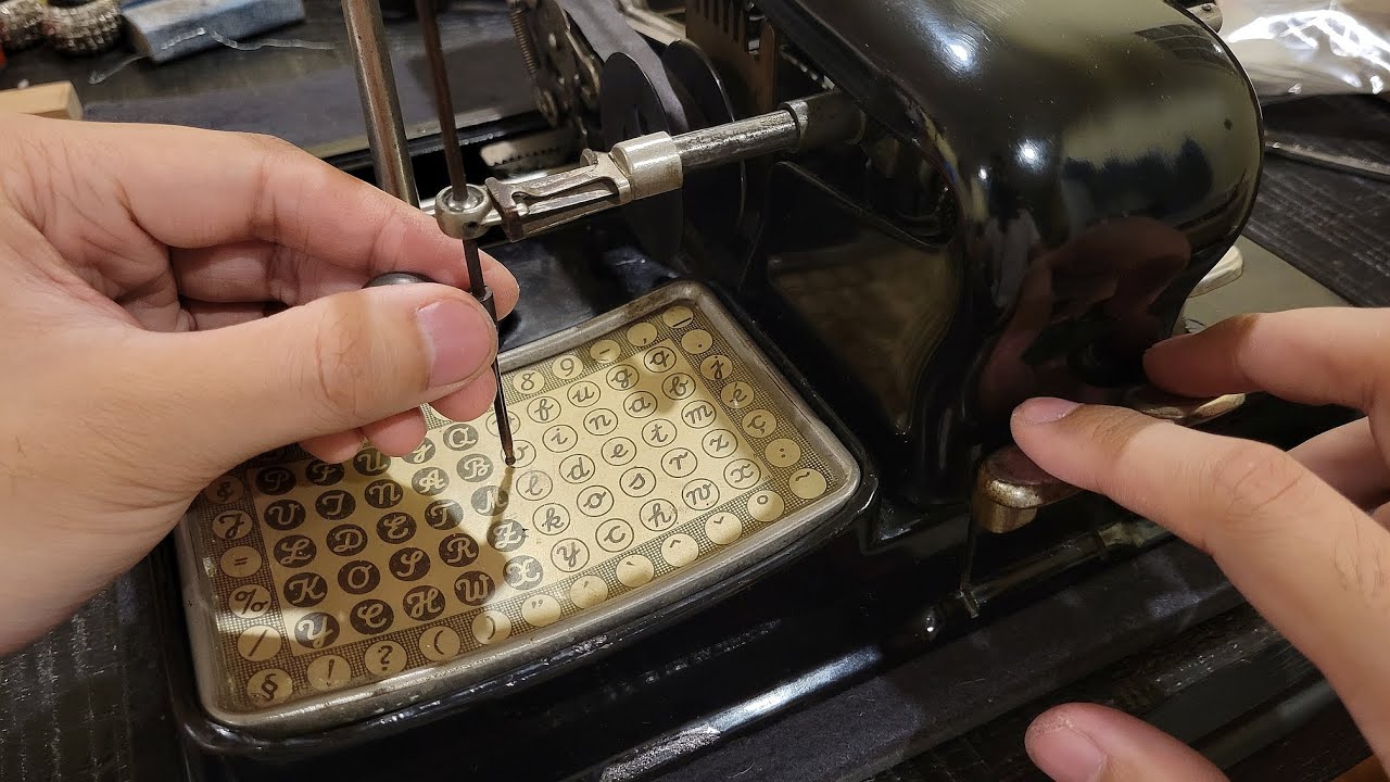 Speed typing with only 2 keys (1925 AEG Mignon 4 index typewriter; no talking)