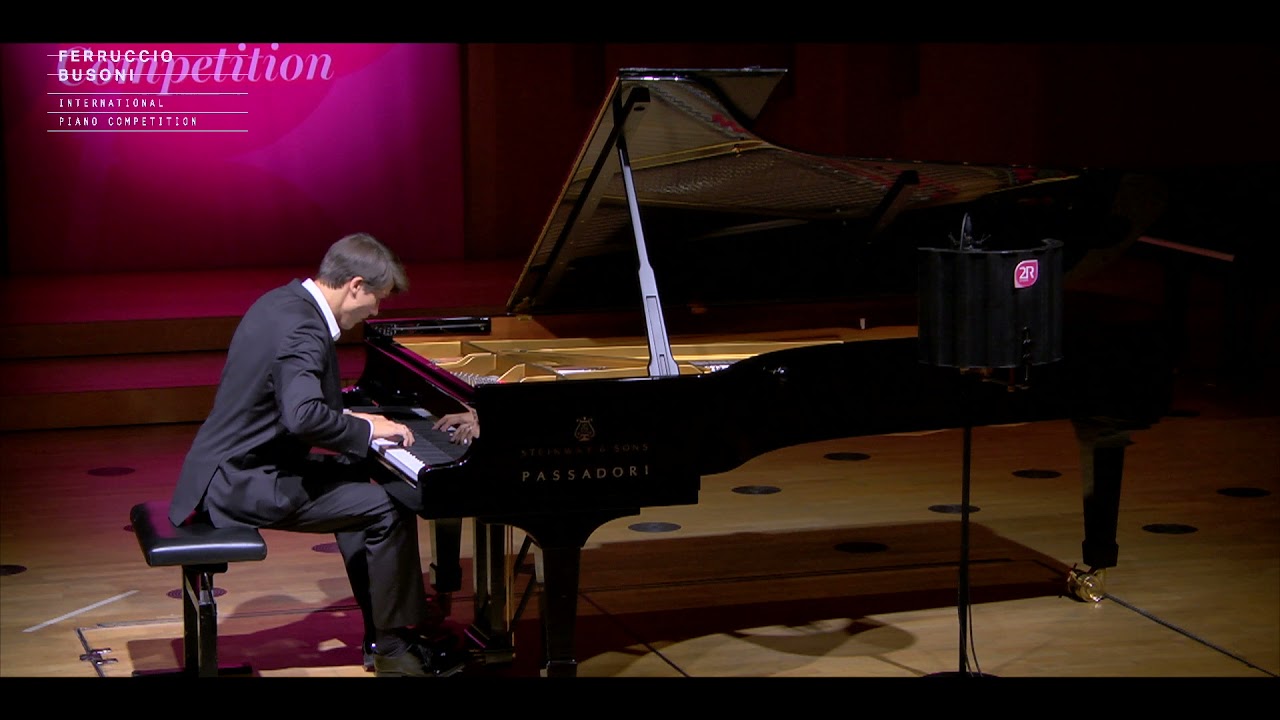 Vladimir Petrov  (Finale solistica, Busoni Piano Competition)