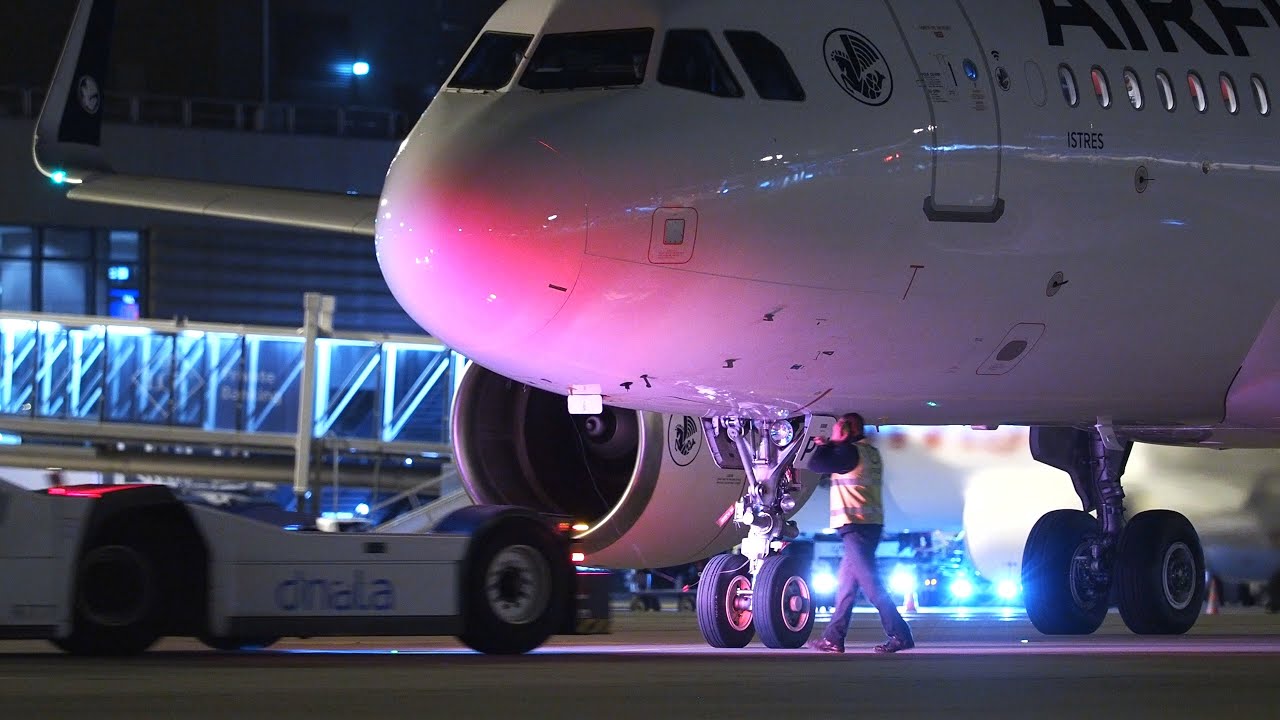 Air France A320 "Sharklets" |  Pushback | Airside Night Spotting | Zurich Airport 21.01.2022