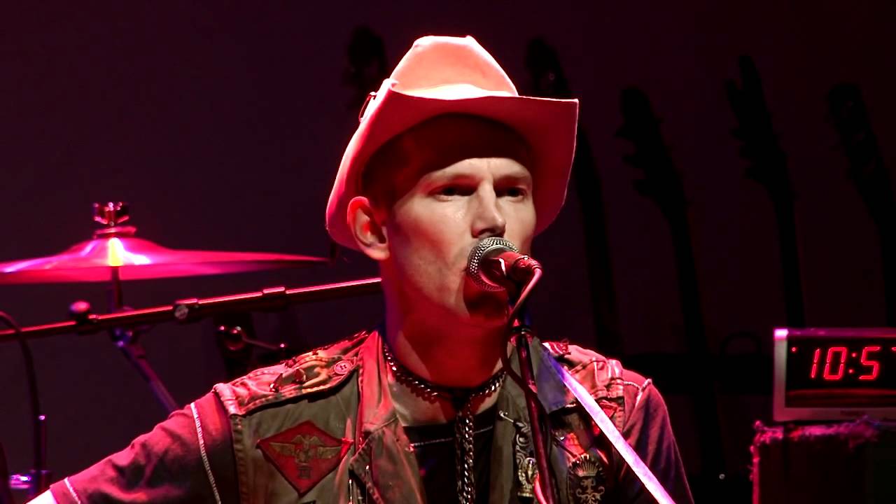 HANK 3 