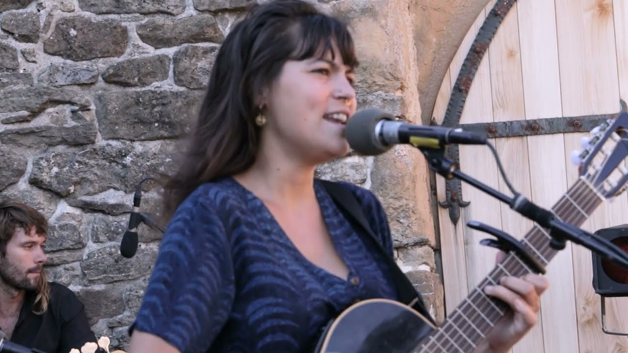 Je Pars - Brunelle