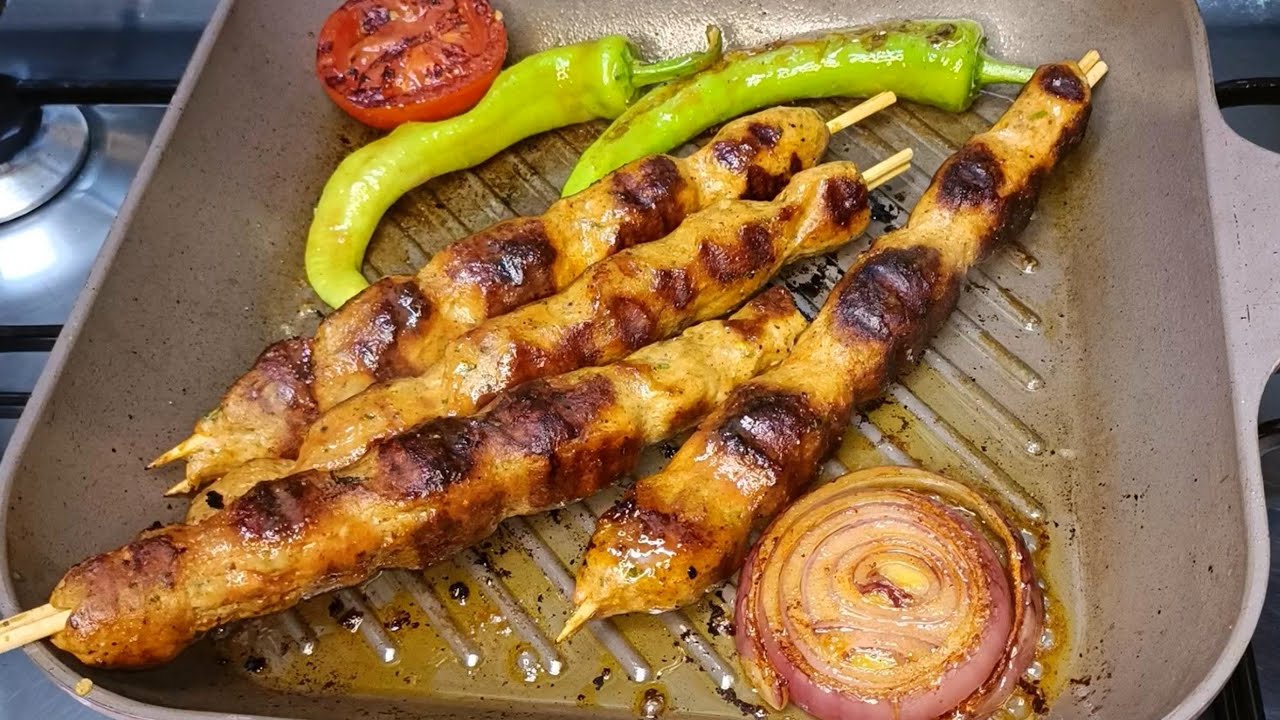 كباب دجاج مشوي اهلا بكم فى حضر موت ام ريانة 😂😍 هتعزميهم على كفتة الدجاج المشويه(chicken kebab)