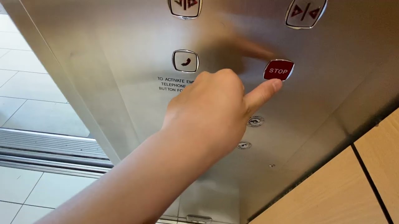 @AheadMatthewawsome LIES about me abusing the lift! KONE TMS lifts at Myer Chatswood
