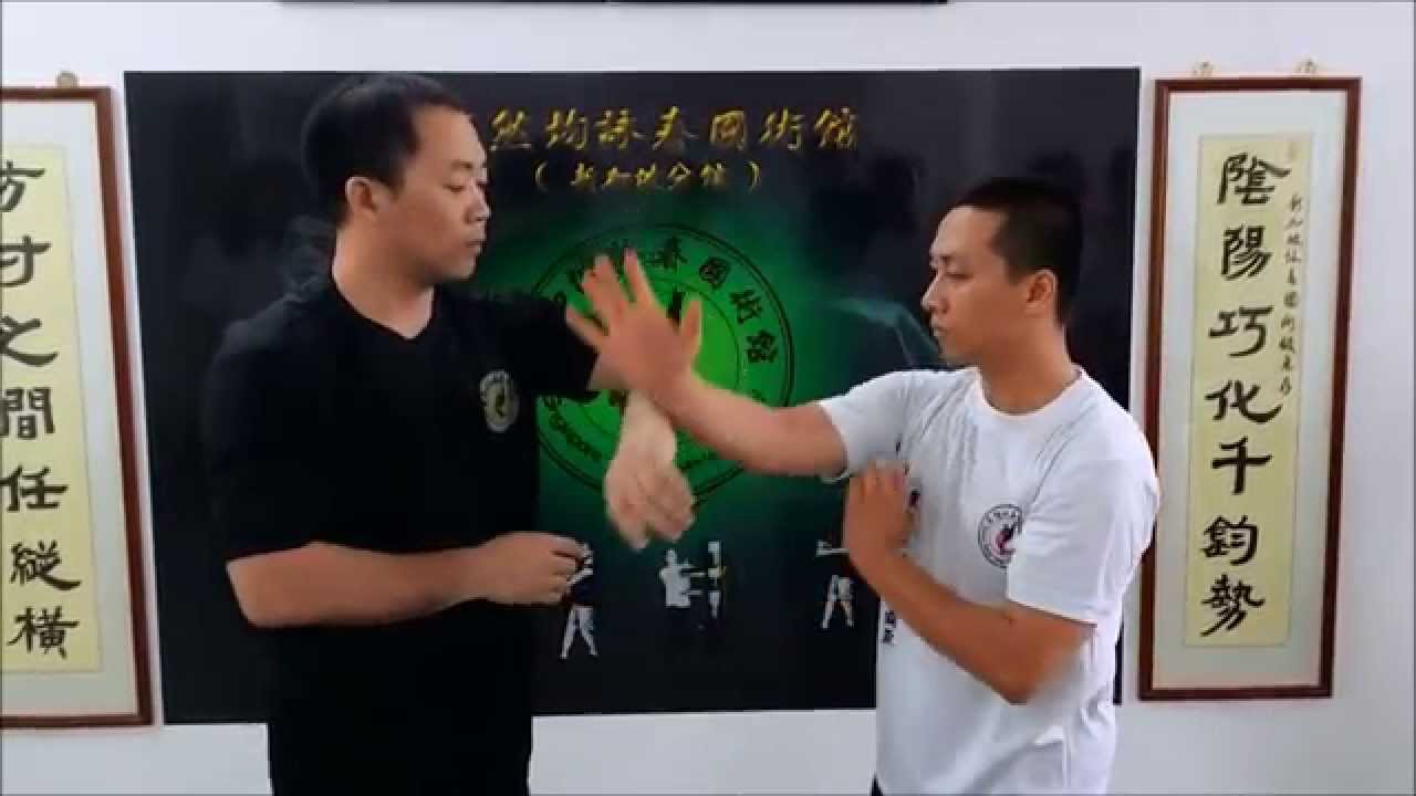 Singapore Wing Chun Academy - Having Fun Chak Sao with Sifu Johnny