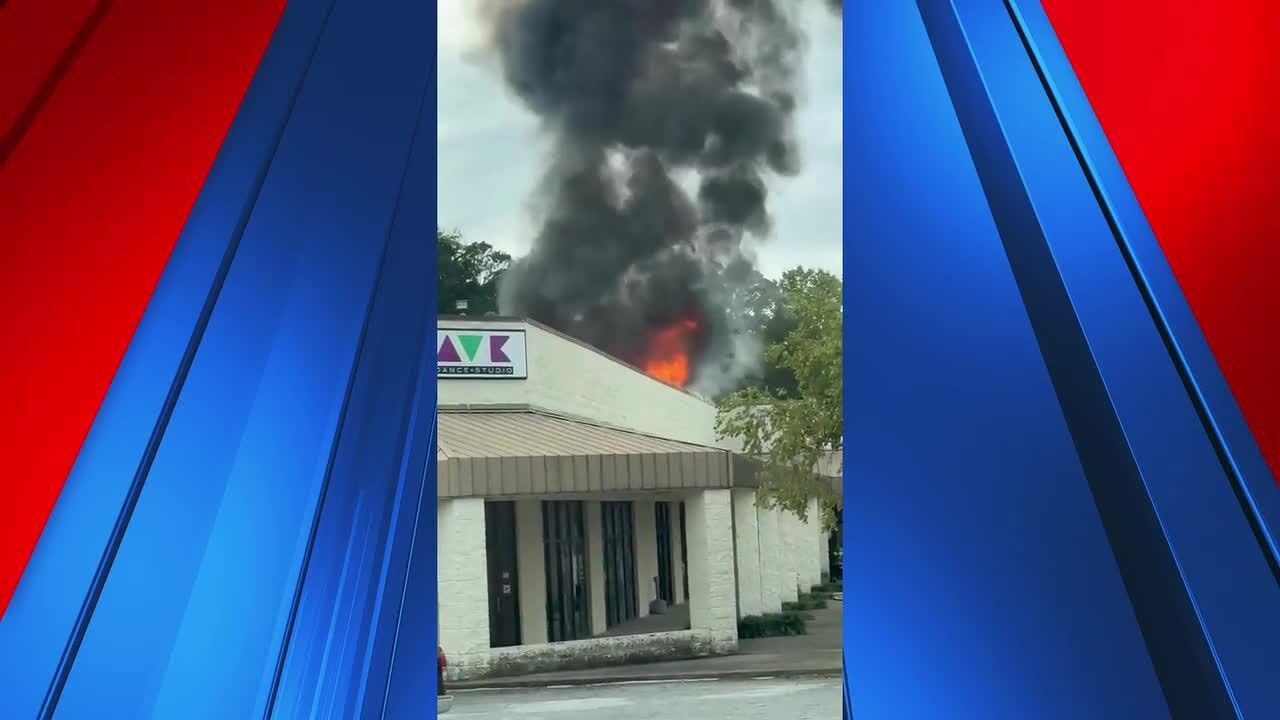 Crews responding to fire at strip mall Spartanburg County