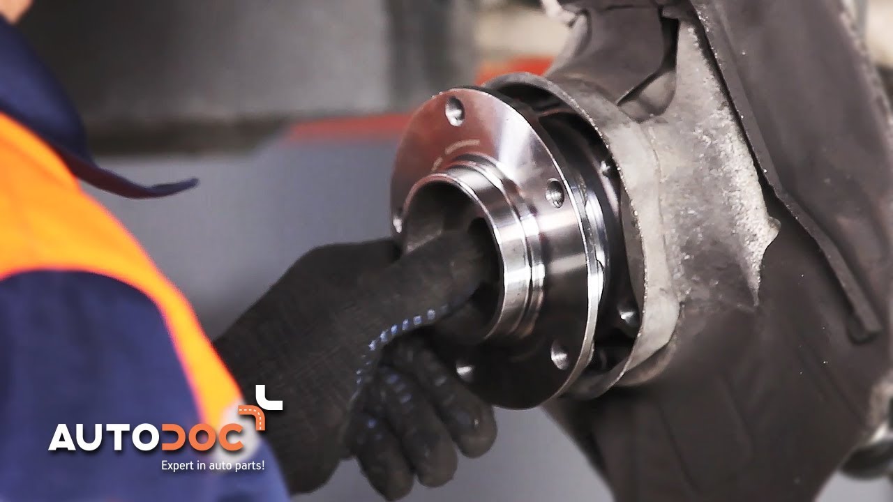 Comment remplacer roulement roues avant BMW 5 E39 [TUTORIEL AUTODOC]