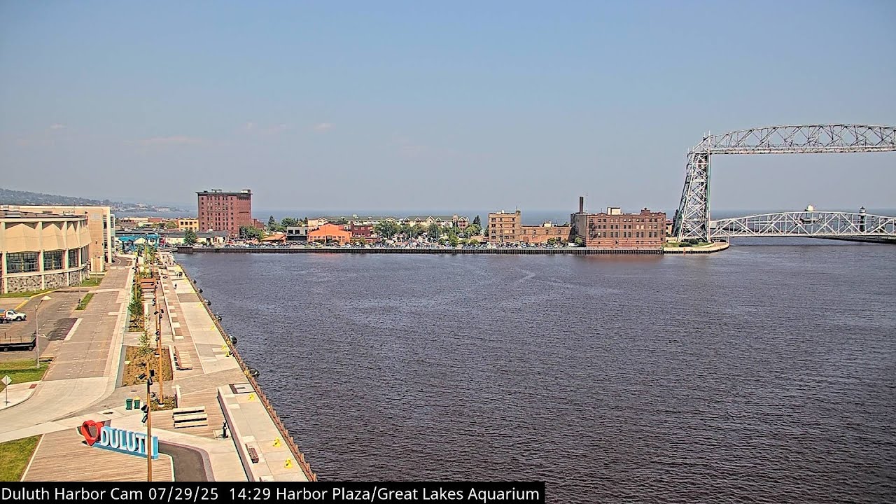 Harbor Plaza / Great Lakes Aquarium