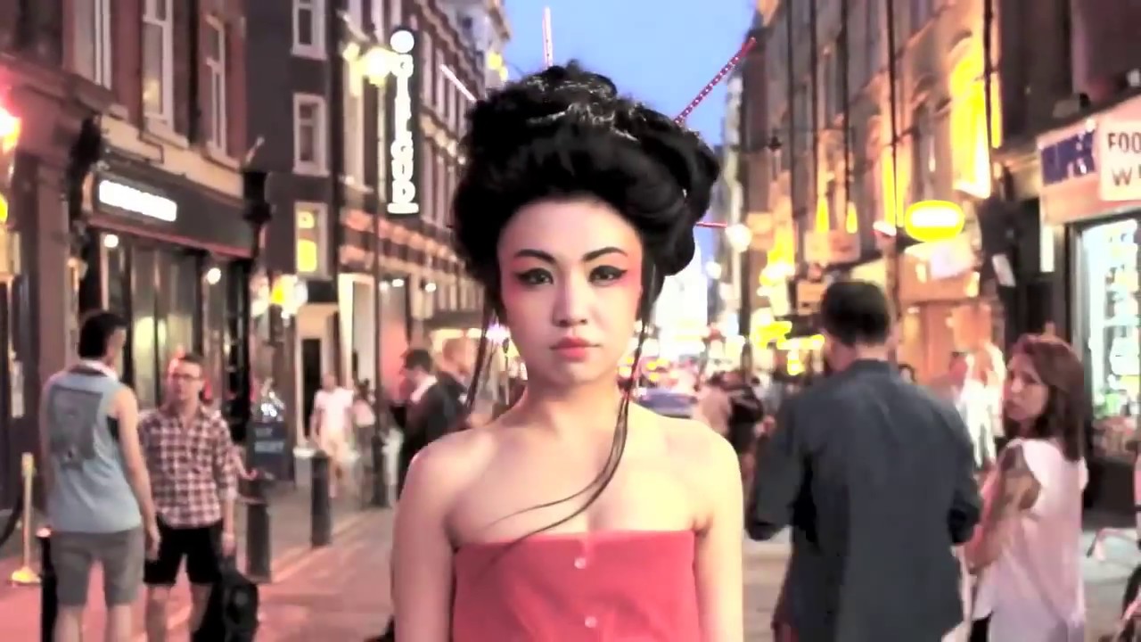 Fifi Rong - 56 Weeks (Official Video)