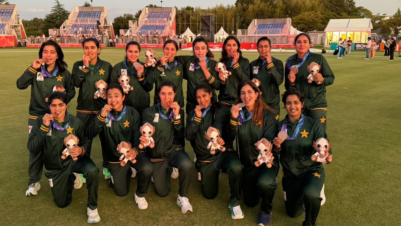 Pakistan Women's Team Receive Bronze Medals at the Asian Games